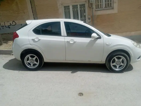 جک جی 3 هاچ بک