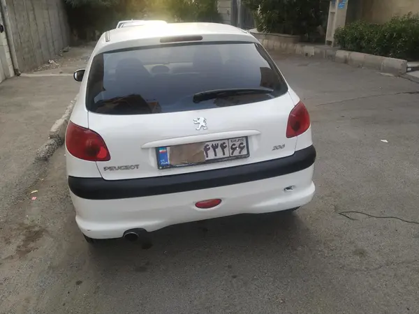 پژو 206