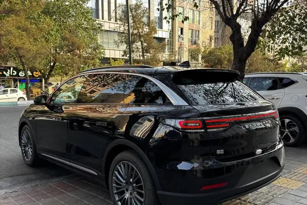 عکس لیپ موتور C11 EV