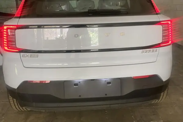 عکس ولوو EX30