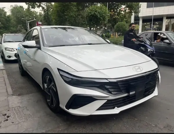 هیوندای النترا