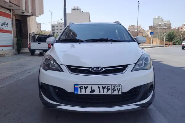 ام وی ام 315هاچ بک