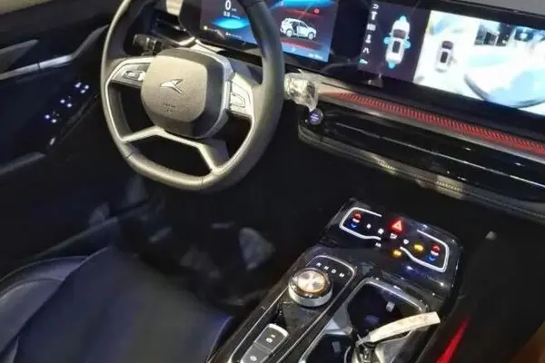 عکس کی ام سی Sr6