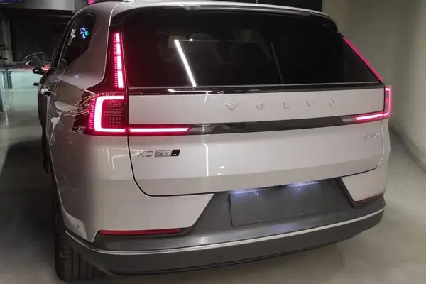 عکس ولوو XC70