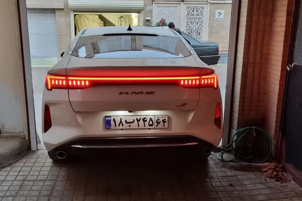 عکس کی ام سی J7