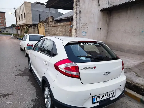 ام وی ام 315هاچ بک