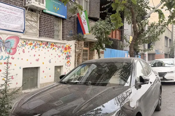 کی ام سی J7