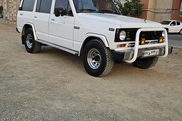 نیسان پاترول چهار در