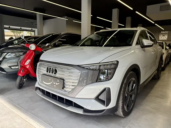 عکس آئودی Q5 e-tron