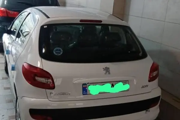 پژو 207
