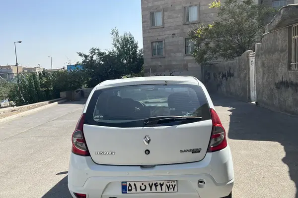 رنو ساندرو