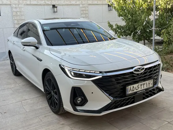 فونیکس آریزو 8 (Z8)