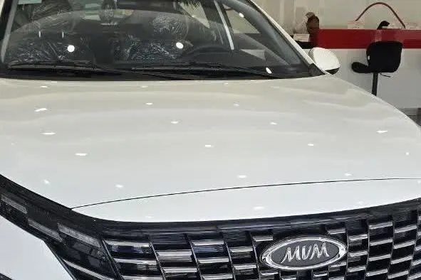 ام وی ام X33 کراس