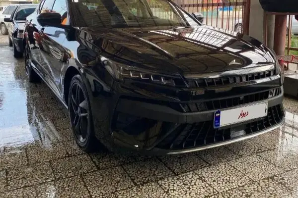 کی ام سی J7