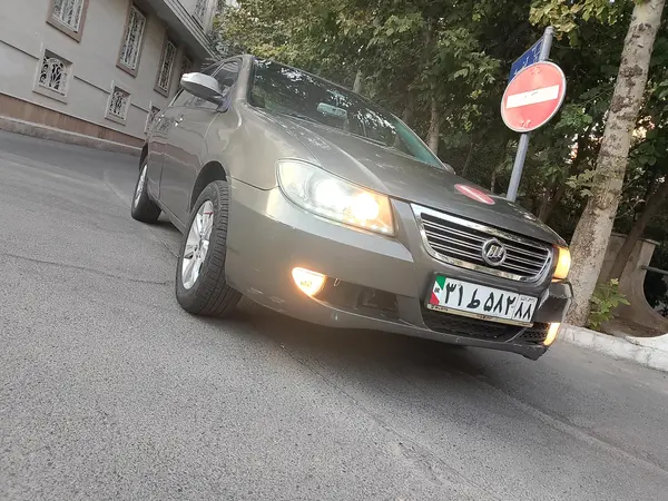 عکس لیفان 620