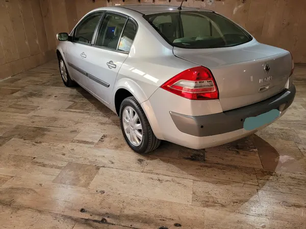 رنو مگان (مونتاژ)