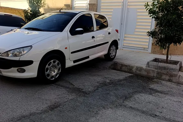 پژو 206