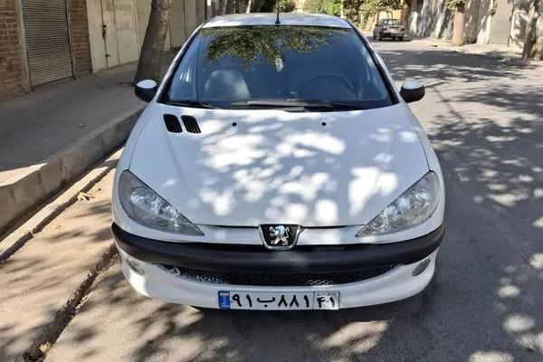 پژو 206