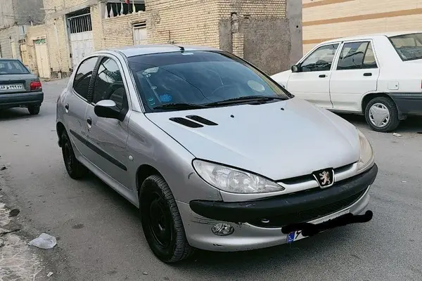 پژو 206