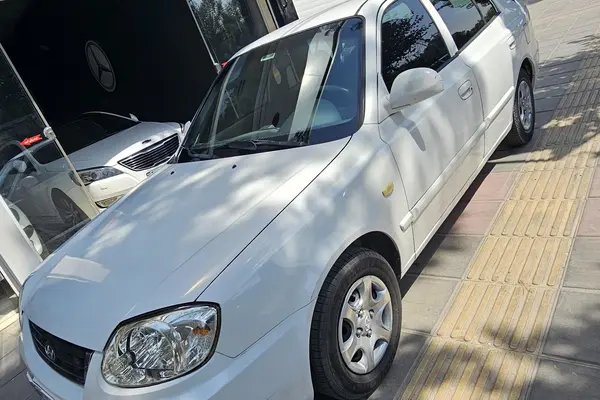 عکس هیوندای ورنا