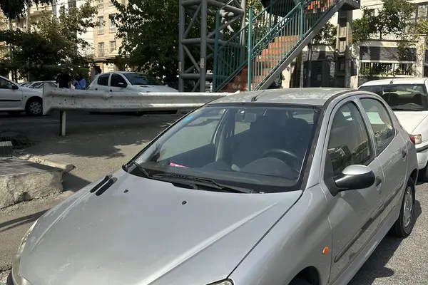 پژو 206