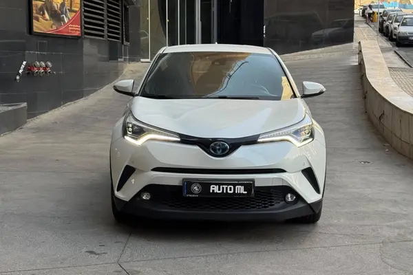 عکس تویوتا C-HR هیبرید