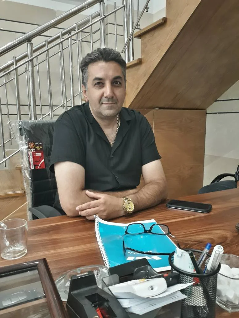 مدیر نمایشگاه اتو پلاس