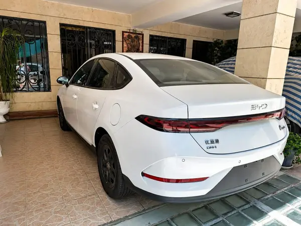 عکس بی وای دی چین پلاس DMi