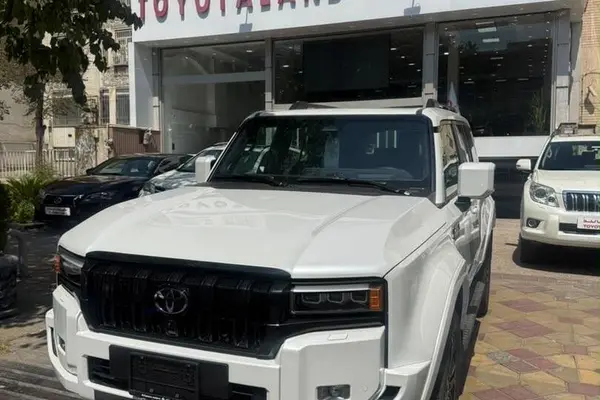 عکس تویوتا پرادو  چهار در