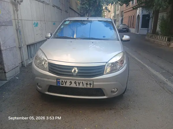 رنو ساندرو