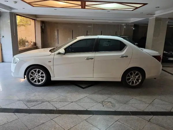عکس دنا پلاس EF7