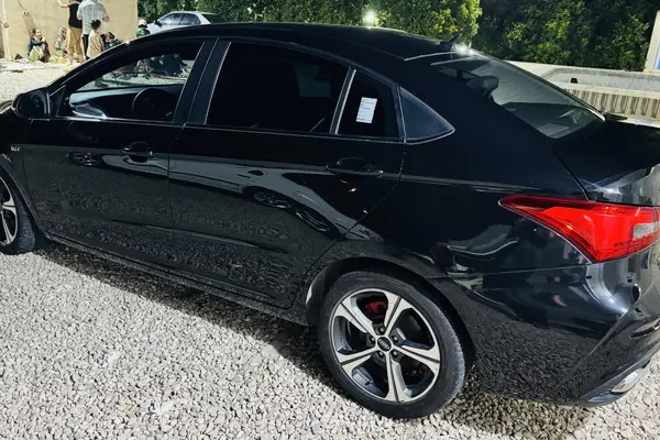 عکس ام وی ام آریزو 5ev