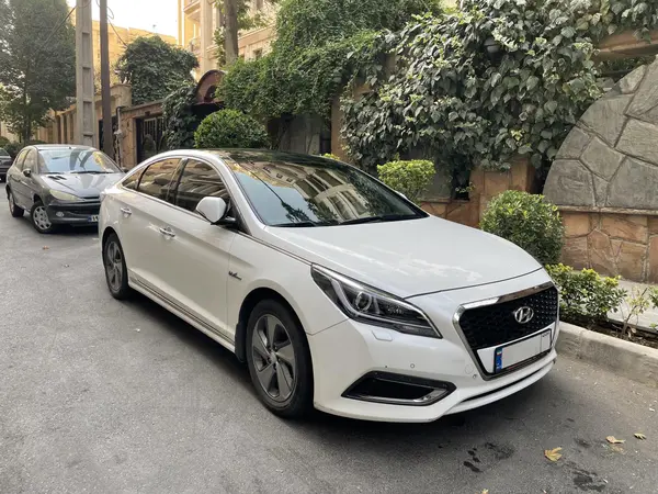 هیوندای سوناتا هیبرید