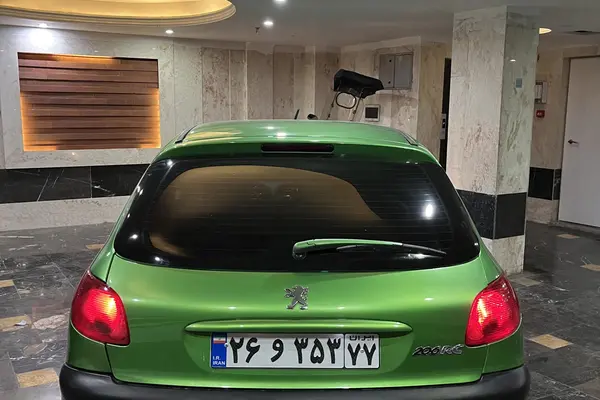 پژو 206