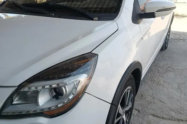 عکس لیفان X50