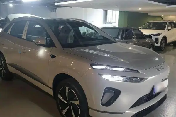 عکس بی وای دی سی لاین 06 DMi