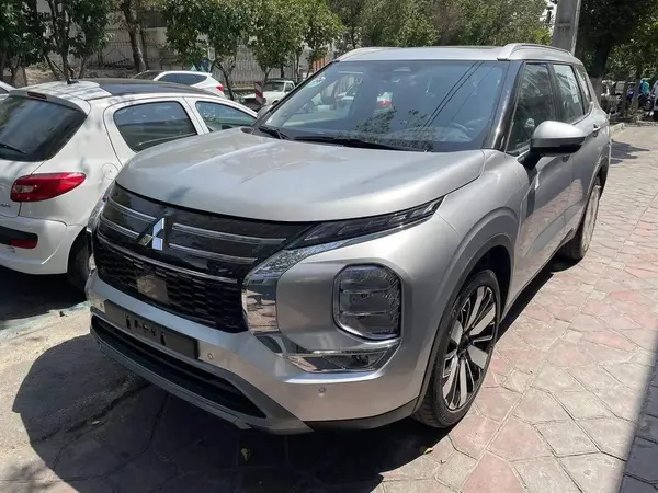 میتسوبیشی اوتلندر
