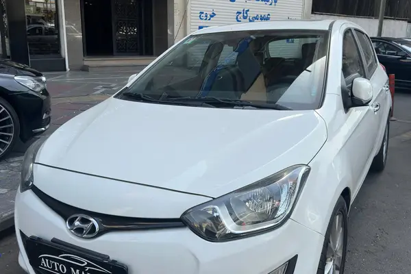 هیوندای i20