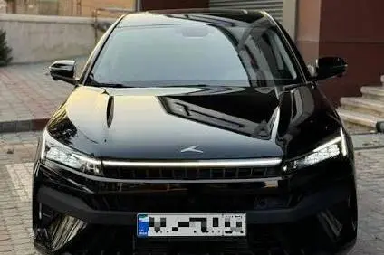 کی ام سی J7