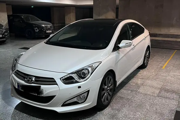 عکس هیوندای i40