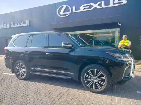 لکسوس LX