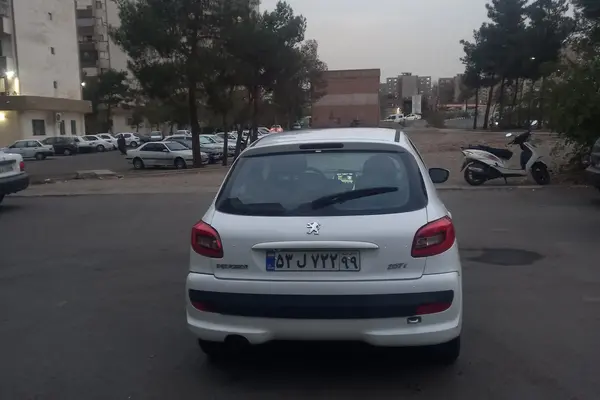 پژو 207
