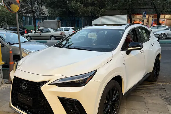 عکس لکسوس NX هیبرید