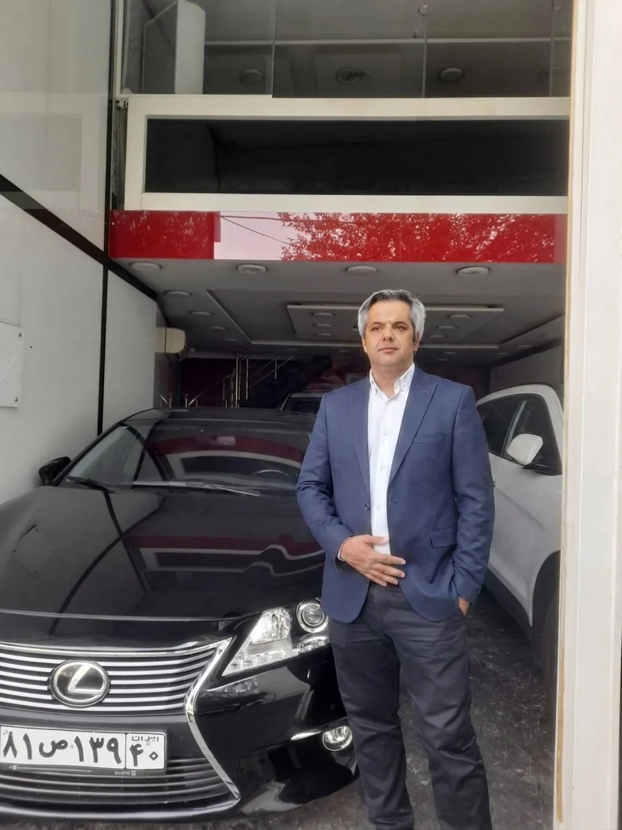 مدیر نمایشگاه اتو پارس