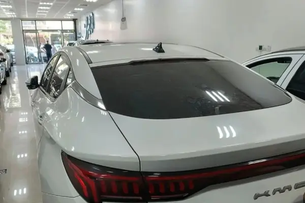 کی ام سی J7