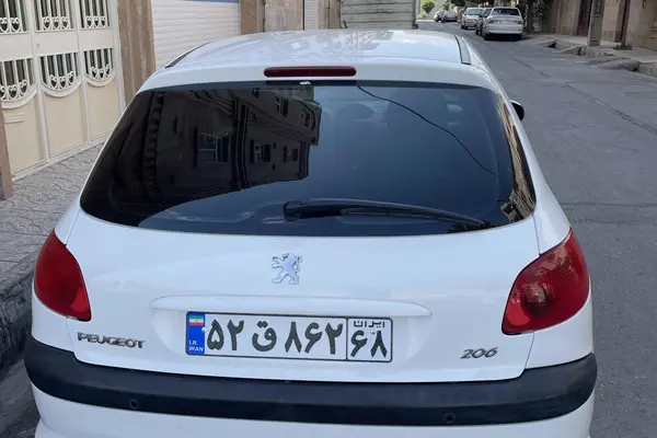 پژو 206