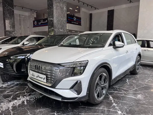 عکس آئودی Q5 e-tron