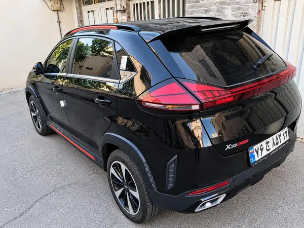 ام وی ام X33 کراس