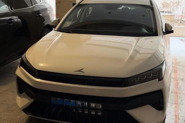 کی ام سی J7