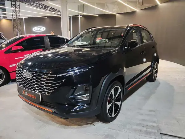 عکس ام وی ام X33 کراس